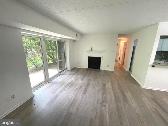 Building Photo - 62 Le Forge Ct