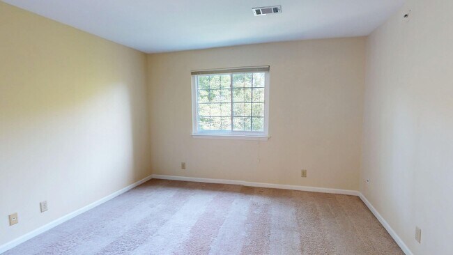 Building Photo - 10823 Hampton Mill Terrace