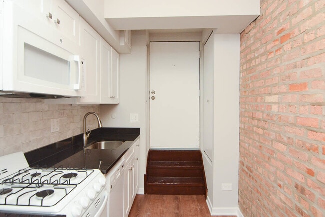 Building Photo - 4878 N Magnolia Ave