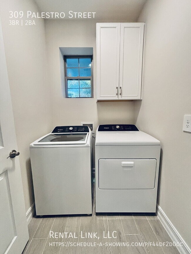 Building Photo - 309 Palestro St