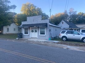 Building Photo - 516 Adams St