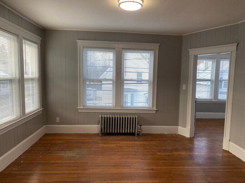 Building Photo - 84 Endicott St