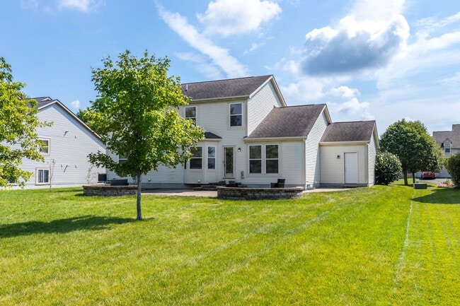 Building Photo - 7225 Bromfield Dr