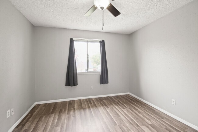 Building Photo - 17610 Possums Run Dr