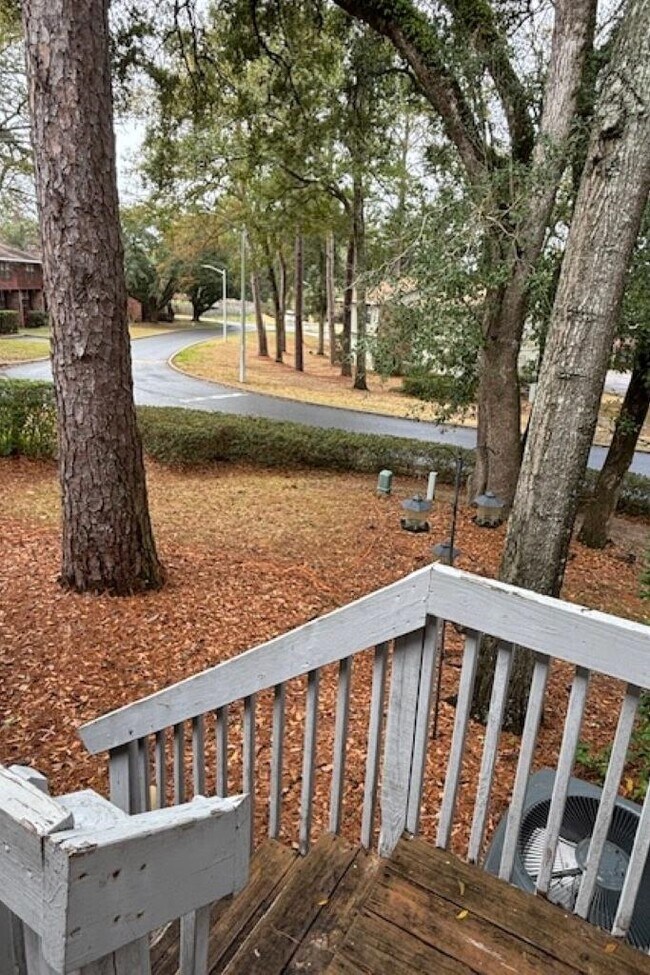 Building Photo - 804 Timbers Ct