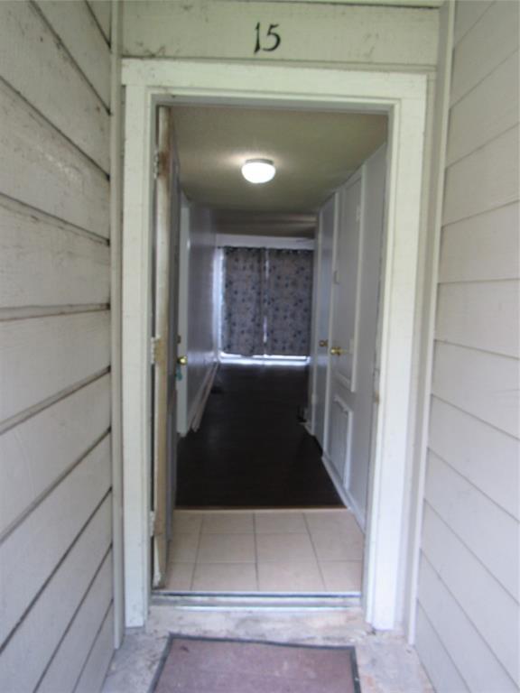 Building Photo - 17331 Red Oak Dr