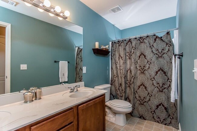 Building Photo - 1099 Arbor Grove Way