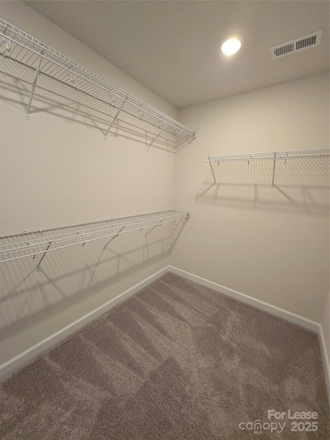 Building Photo - 433 Cranford Dr