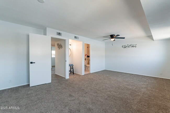 Building Photo - 6757 N 44th Ave