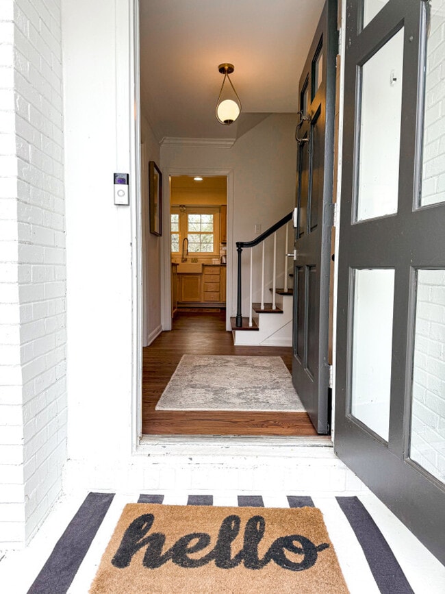 Building Photo - 7601 Bedfordshire Dr