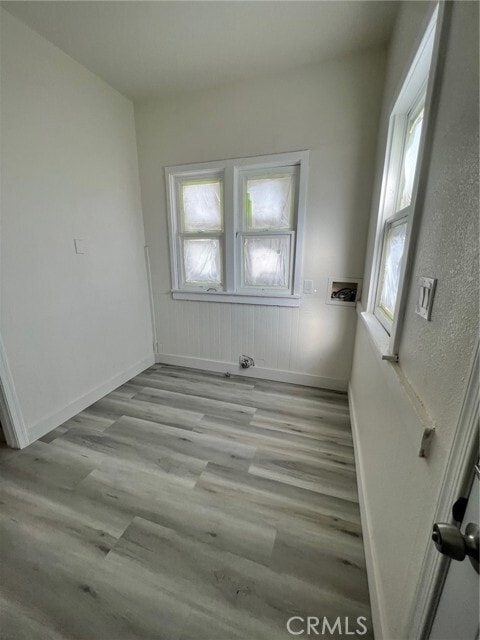 Building Photo - 220 E Kingsley Ave