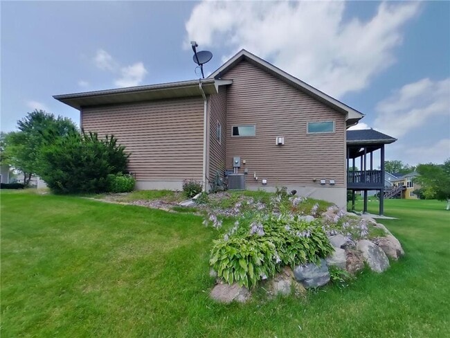 Building Photo - 633 Savanna Trail