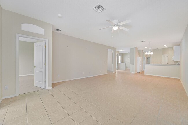 Building Photo - ** NOW AVAILABLE ** Villa in Bella Terra  - 2bed/2 bath plus den