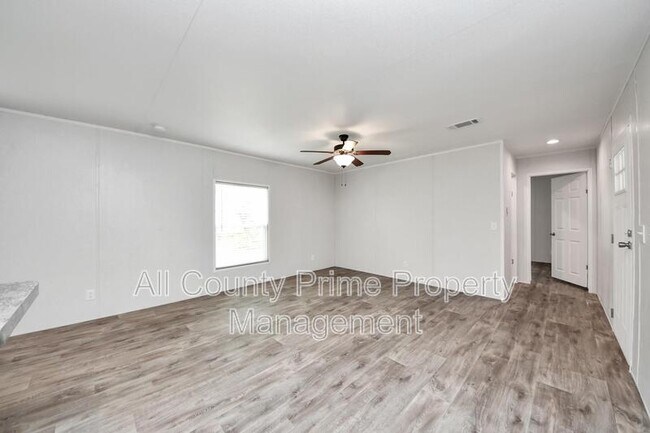 Building Photo - 1560 Brown Rd