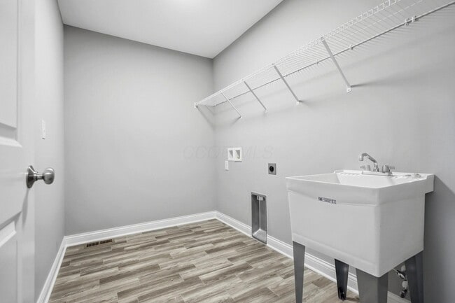 Building Photo - 7051 Aster Wy