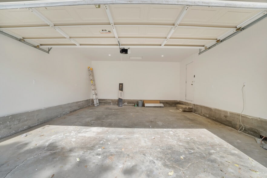 Building Photo - 10327 Wish Ave