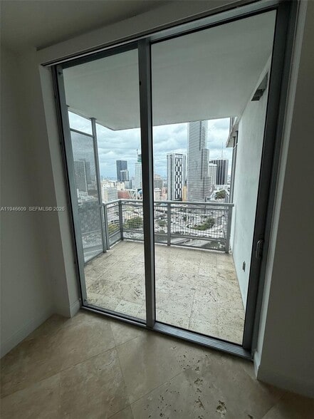 Building Photo - 350 S Miami Ave