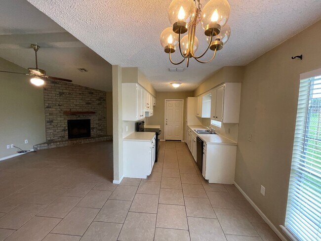 Building Photo - Great home Located in the hart of Flour Bluff. Walking distance to Flour Bluff schools