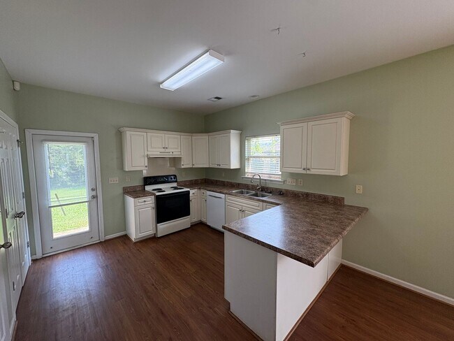 Building Photo - 1044 Washington Dr