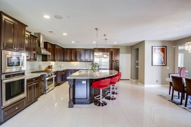 Building Photo - RENT SPECIAL | Large Estate with Resort-Style Amenities