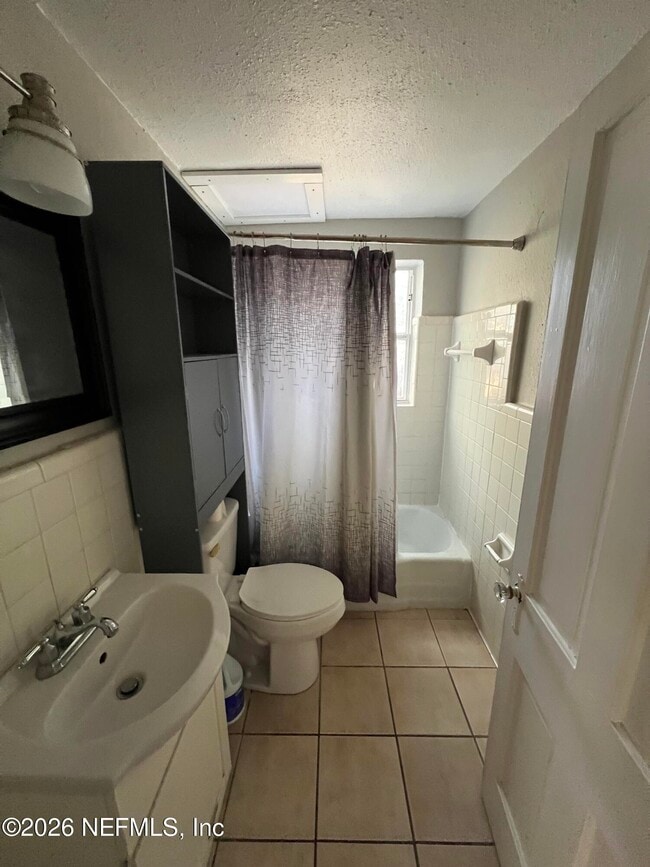 Building Photo - 1653 Sheridan St