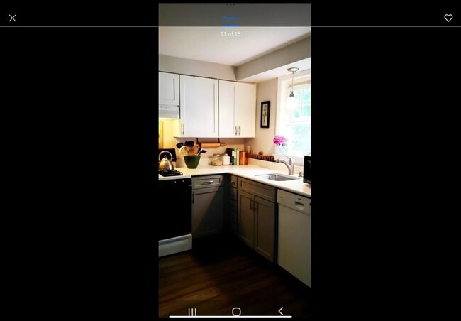 Building Photo - 27 Colonial Dr