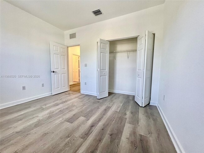 Building Photo - 3354 W 100th Terrace