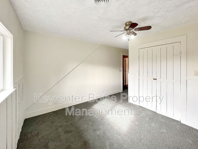 Building Photo - 5600 N Pierce Park Ln