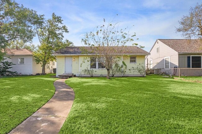 Primary Photo - 1615 W 6th St