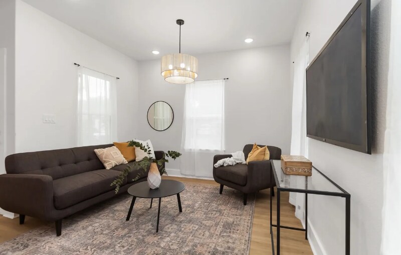 Building Photo - 237 Carle Ave