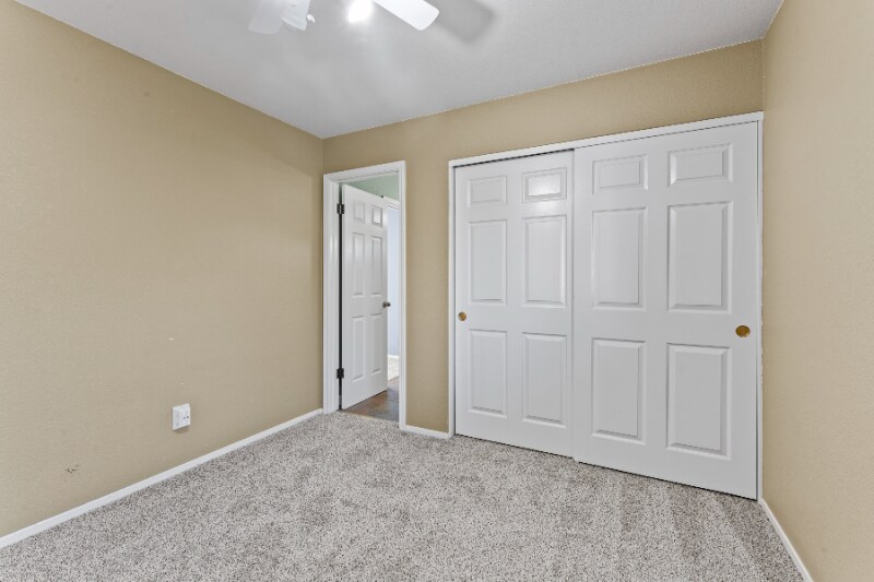 Building Photo - 2126 Sunhaven Ct