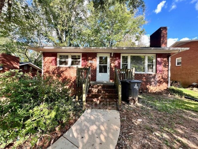 Building Photo - 139 Endsley Ave