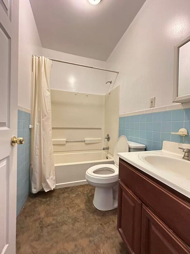 Building Photo - 1001 Arch St