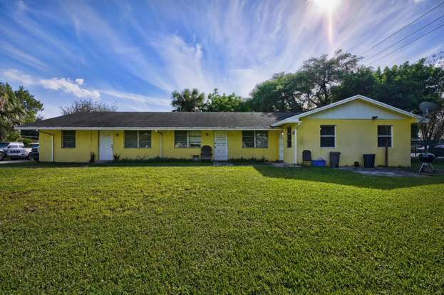 Building Photo - 8867 Sunset Dr