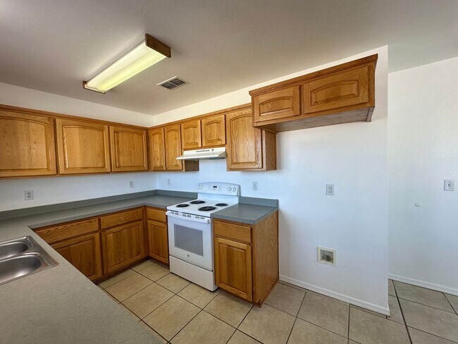 Building Photo - 6527 Nielsen Way