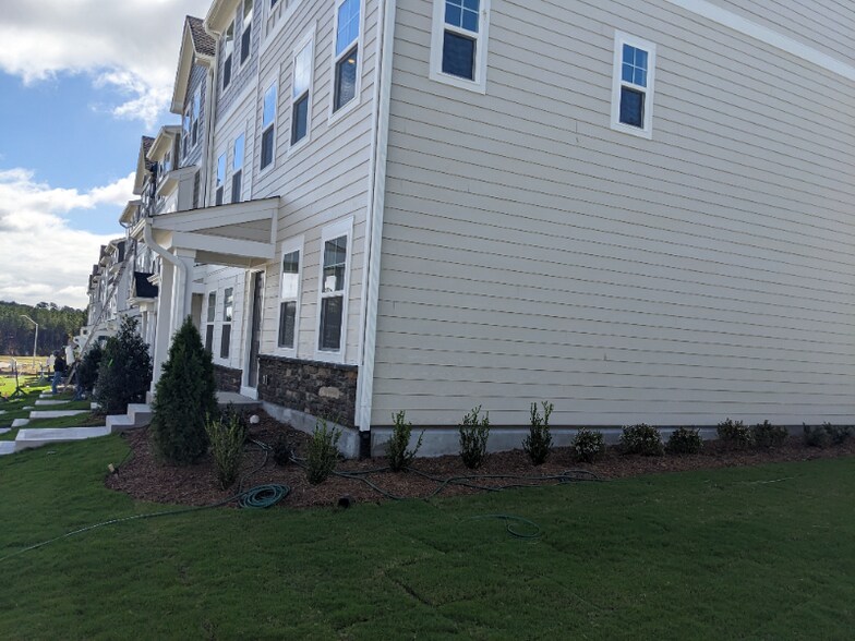 Building Photo - 459 Carolina Spgs Blvd