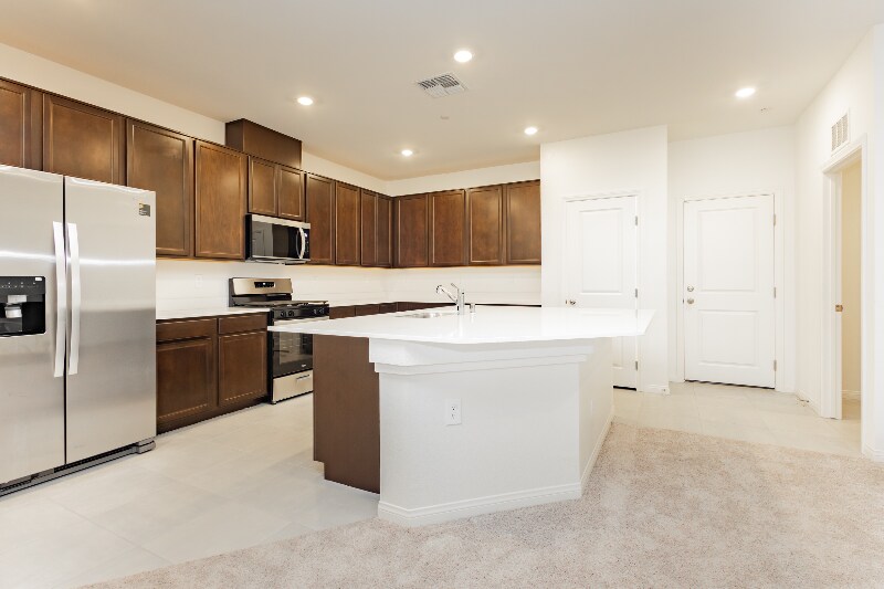 Building Photo - 2763 Fantoni St