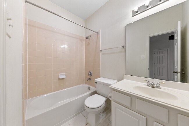 Building Photo - 16027 Belleshire Ln