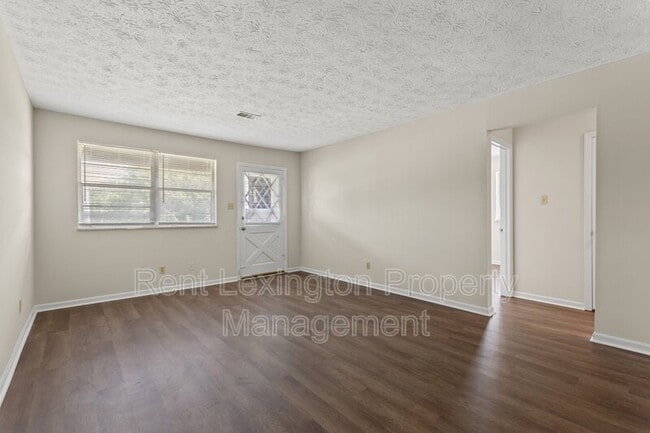 Building Photo - 4029 Victoria Way