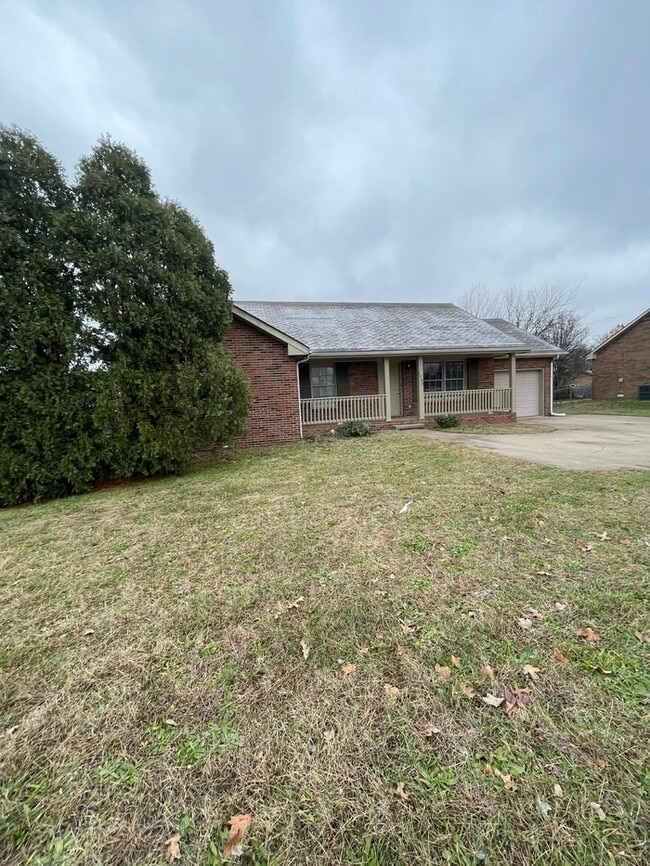 Building Photo - 1005 Peachers Mill Rd