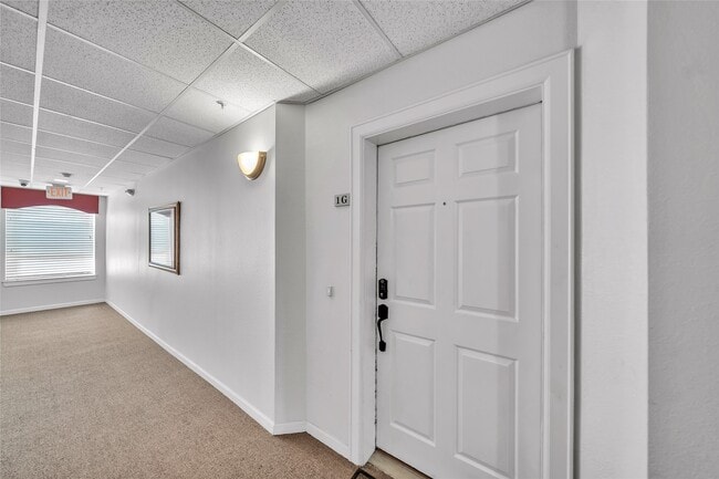 Building Photo - 6633 W Sam Houston Pkwy S