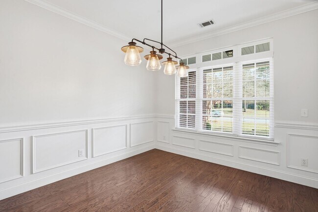 Building Photo - Beautiful Home for Lease in Buckhead