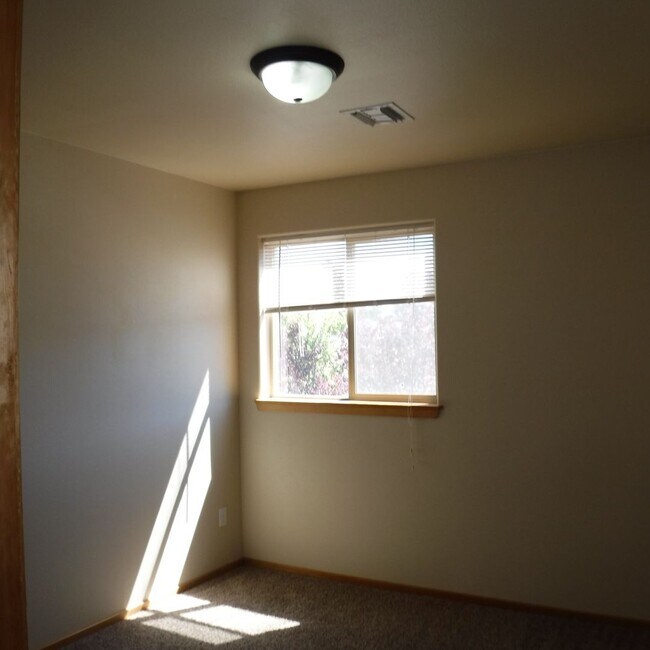 Building Photo - 61355 Sally Ln