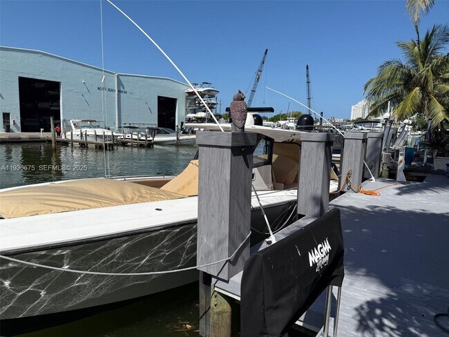 Building Photo - 745 NE 77th St