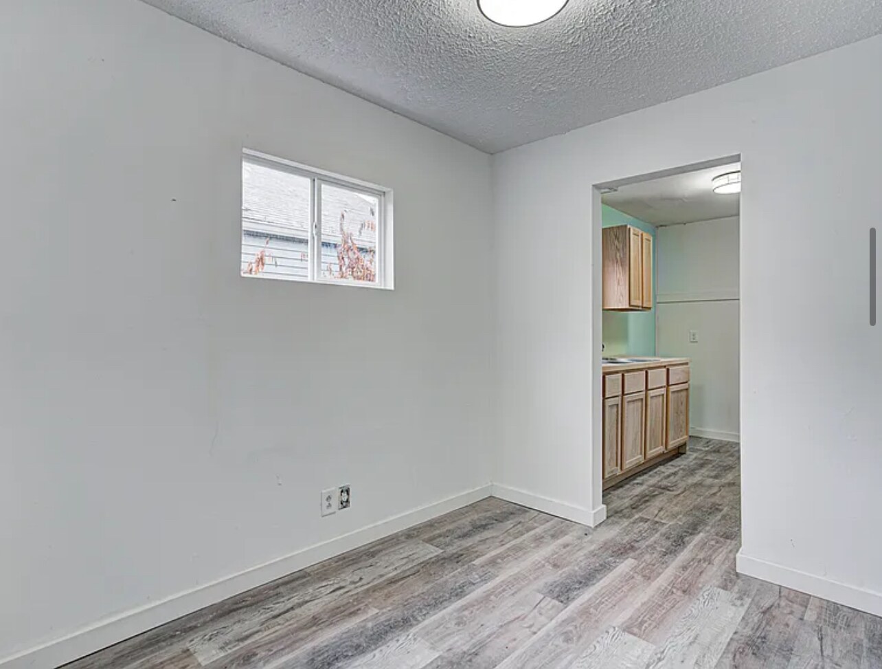 Building Photo - 734 N Arnolda Ave