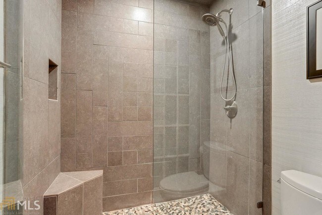 Building Photo - 2575 Peachtree Rd