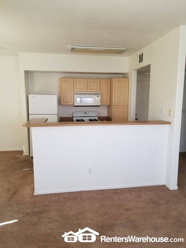 Building Photo - Available October 1st! Renters Warehouse p...