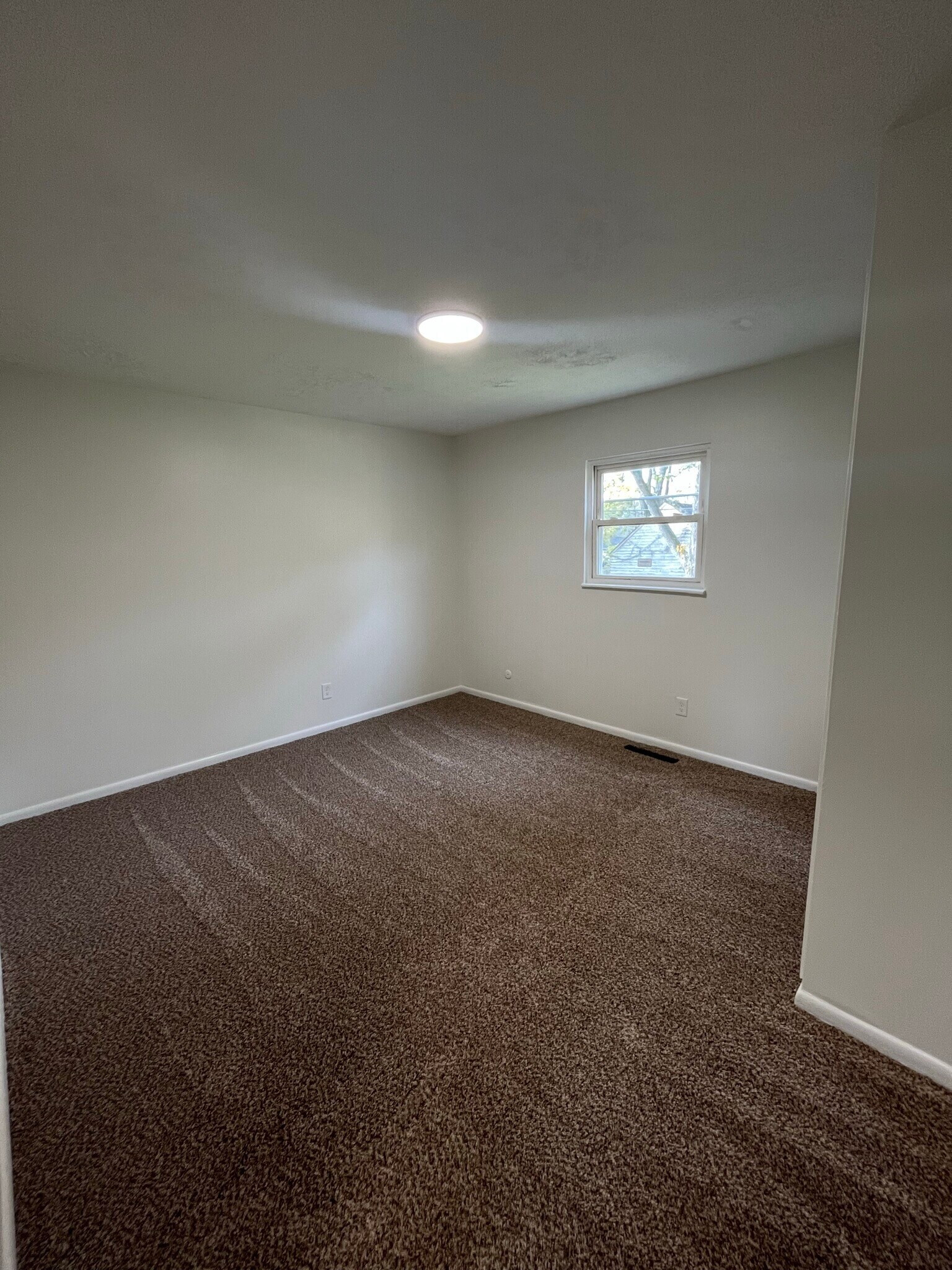 Building Photo - 1921 Dunning Rd