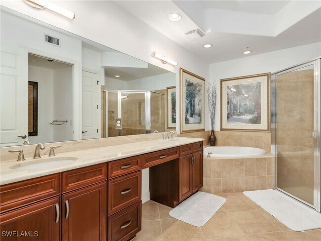 Building Photo - 8060 Players Cove Dr