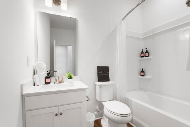 Building Photo - 4118 Bunker Dr